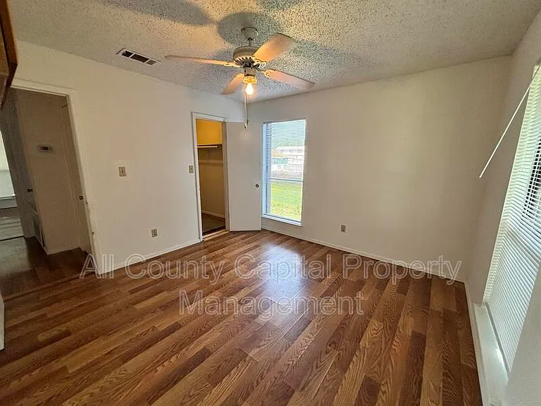 249 Craddock Ave #D — Photo 1