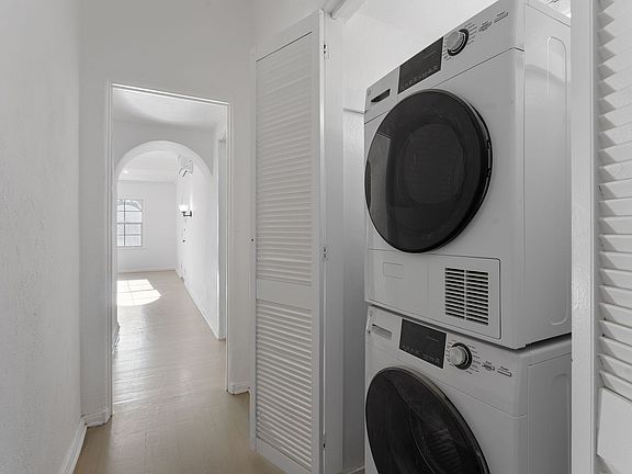 5th image of 12109 Hoffman St #12111.5