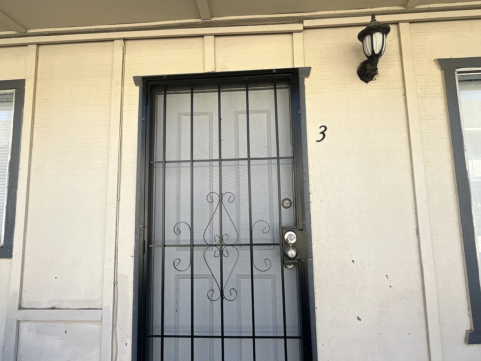 2 bed, $1,595 — Photo 1