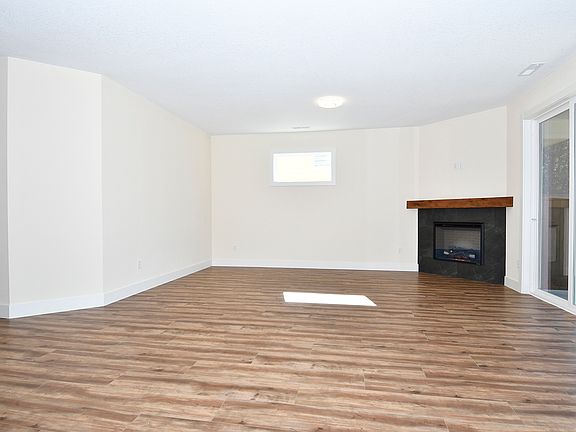5th image of 2410 NE 1st Ave #Dcdan8