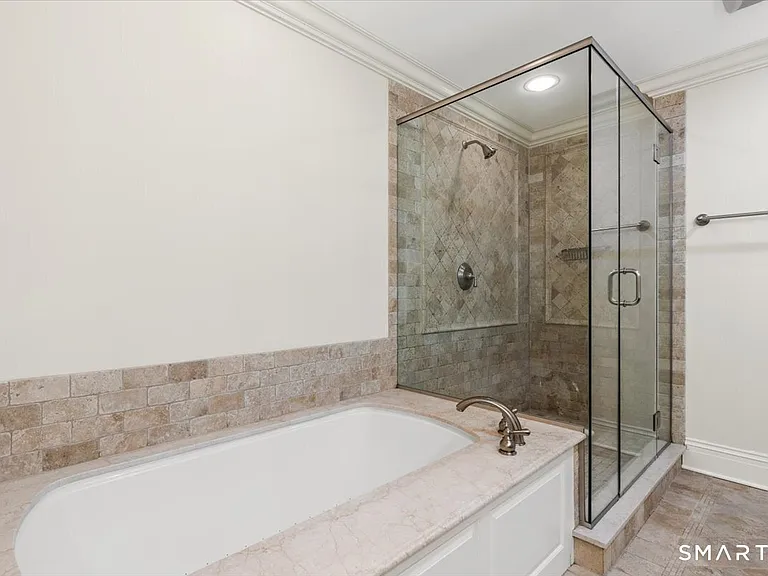 40 Oak Ridge St #2 — Photo 12