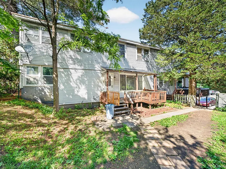 4 Montgomery Rd #1 — Photo 17