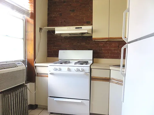 Rented by Space Real Estate | media 61