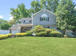 1942 Decatur Ave, Bellmore, NY 11710