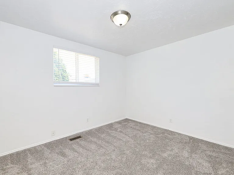 444 N Morton Dr — Photo 7