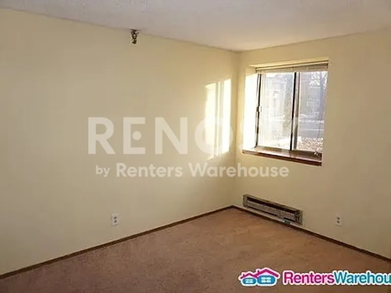 925 30th Ave S #307 — Photo 3