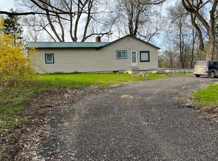 5221 Belle River Rd, Attica, MI 48412