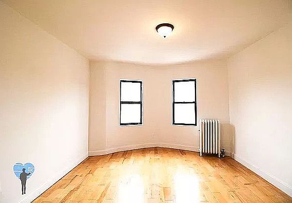 3rd image of 157 Halsey St APT 3