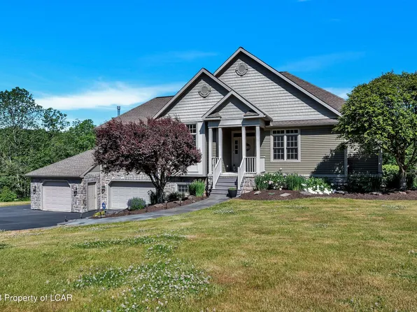 29 Jumper Rd, Dallas, PA 18612