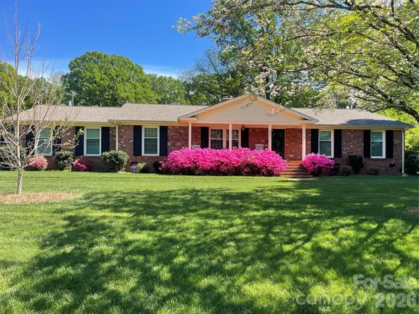 5022 Cheviot Rd, Charlotte, NC 28269