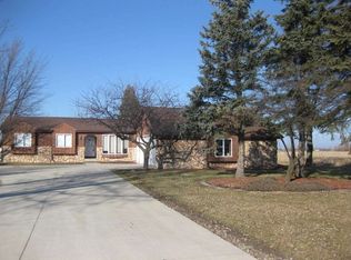 59 E Center Rd, Essexville, MI 48732