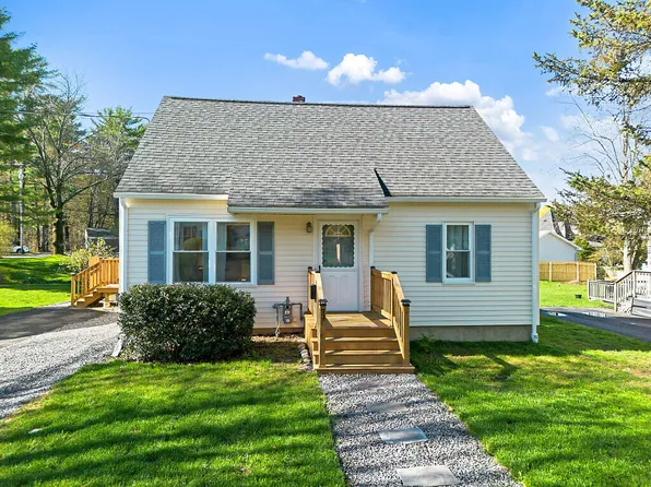 74 Newland Avenue, Augusta, ME 04330