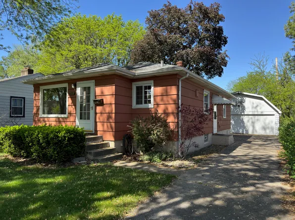 7112 Schneider Ave, Hammond, IN 46323