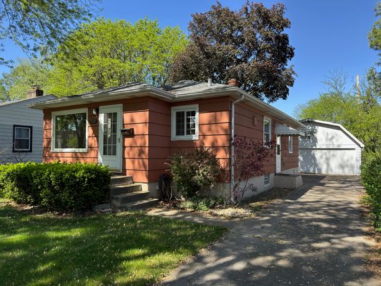 7112 Schneider Ave, Hammond, IN 46323