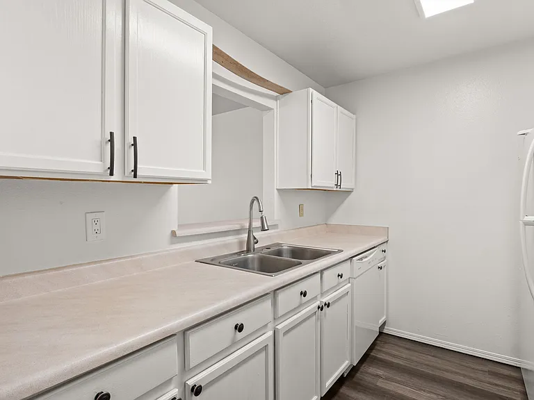 1105 Calle Mesquite — Photo 4