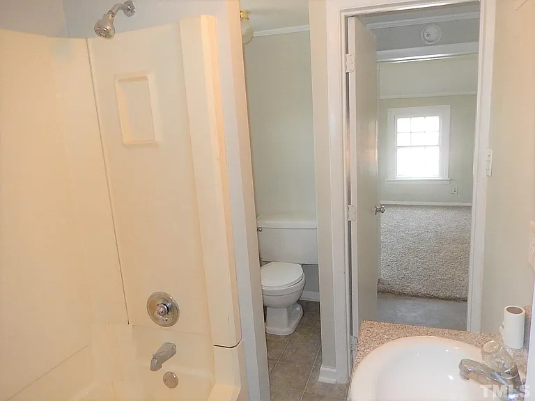 1015 Oberlin Rd — Photo 18