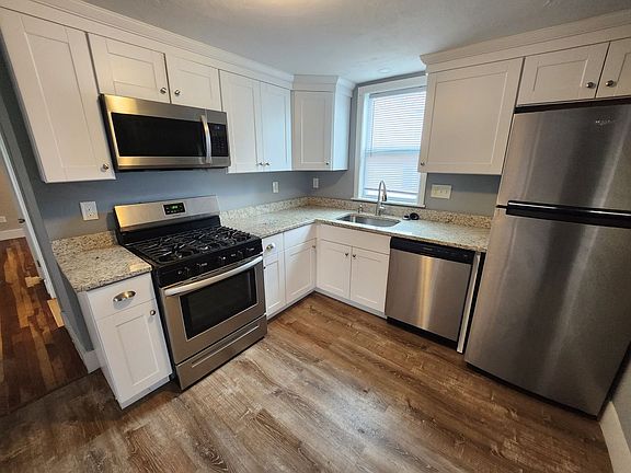 2nd image of 3 Clifford St #1