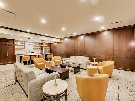 4th image of 310 S Michigan Ave Unit 1011