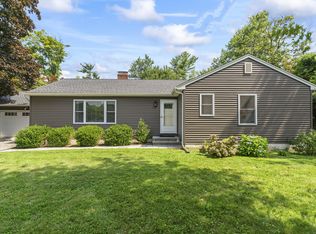 10 Knollwood Dr, Newtown, CT 06470