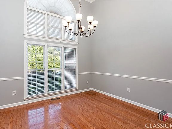 2nd image of 1060 Melissa Dr