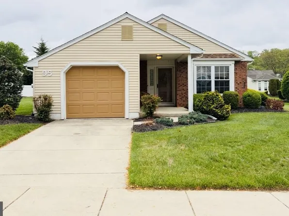 95 Lakebridge Dr, Deptford, NJ 08096