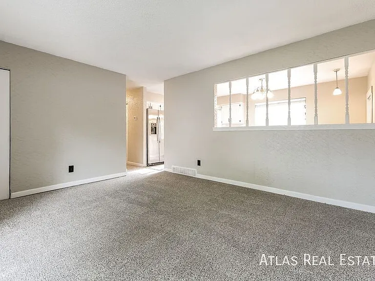 2252 S Memphis St — Photo 3