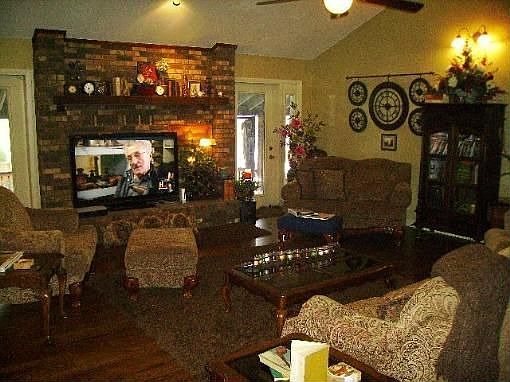 living room, Oak floors