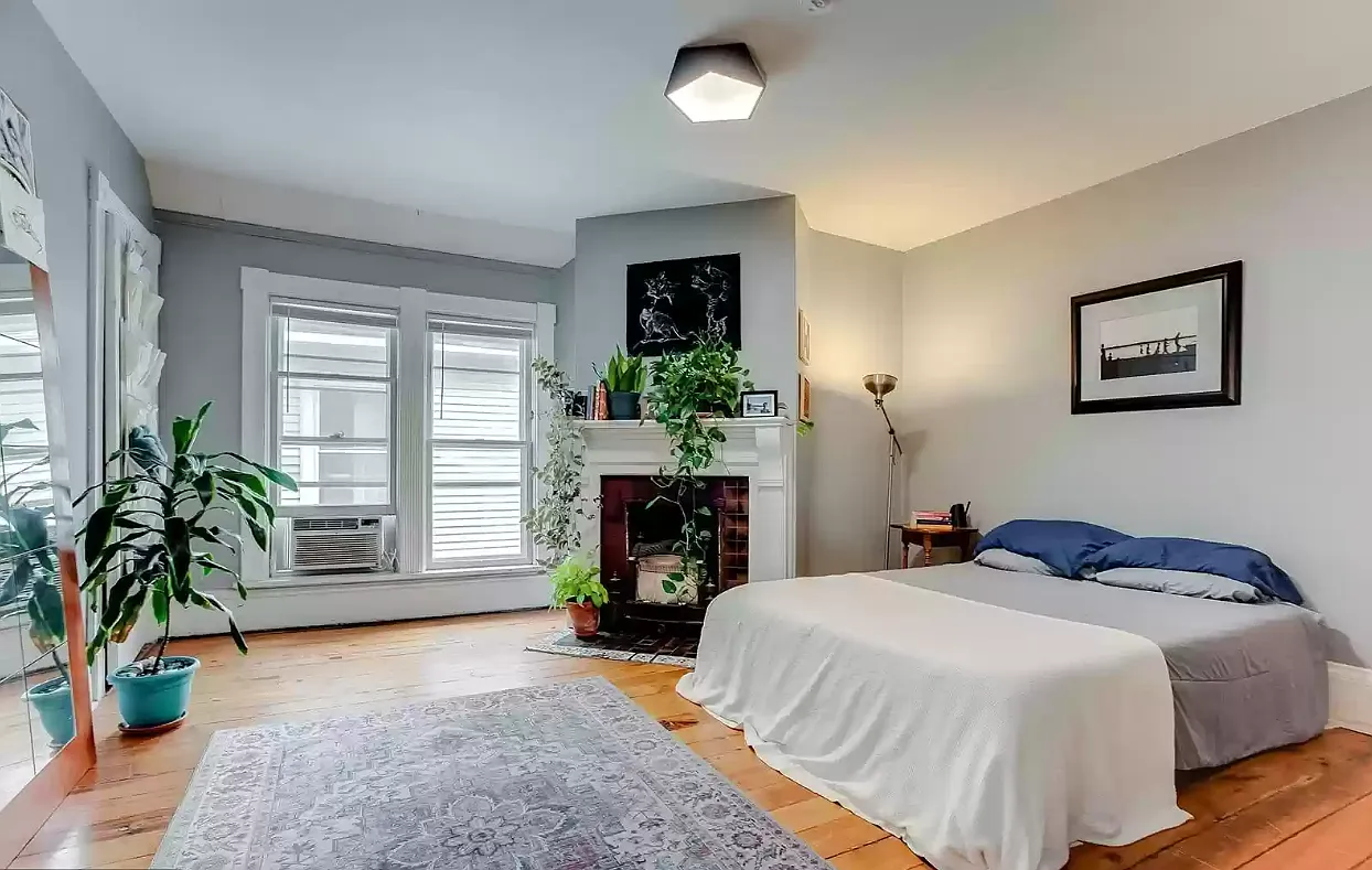 3 bed, 1400 sqft, $1,950 — Photo 1