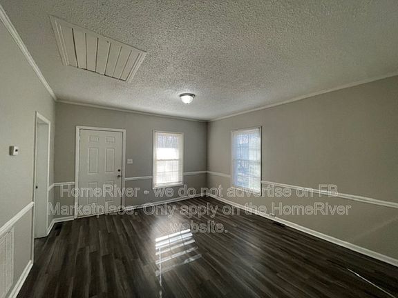 3rd image of 108 Jones St