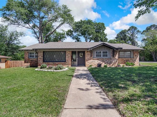 7017 Jewell Ave, Fort Worth, TX 76112