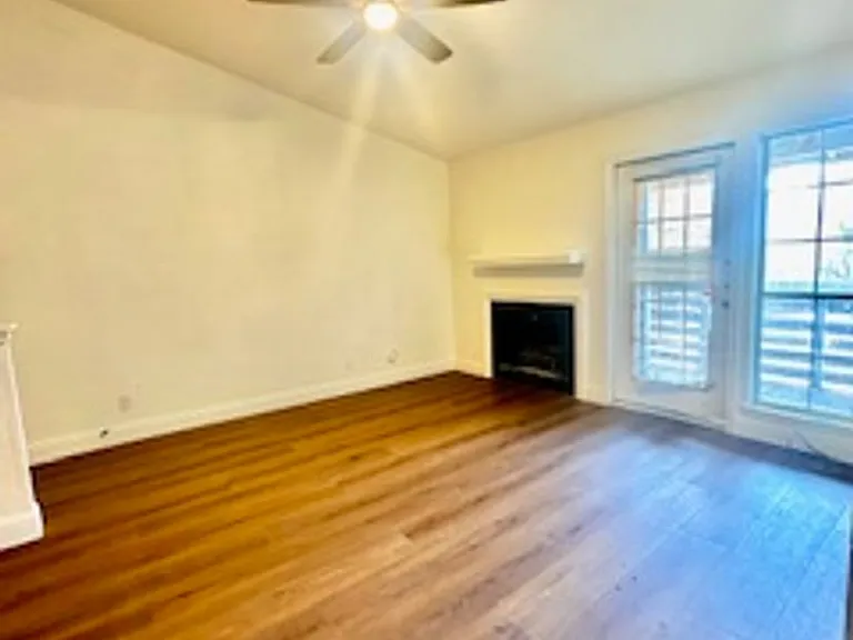 3609 W Northgate Dr #218 — Photo 2