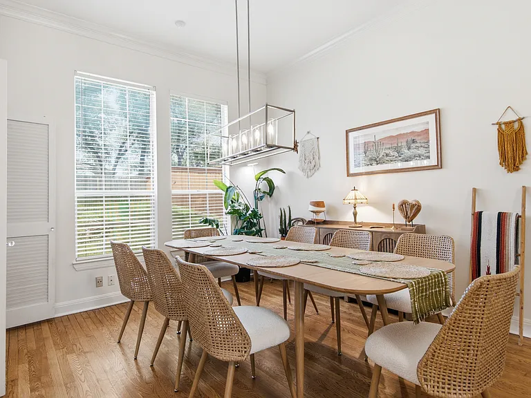 5803 Cedar Cliff Dr — Photo 1