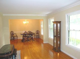 442 Little John Dr, Lilburn, GA 30047