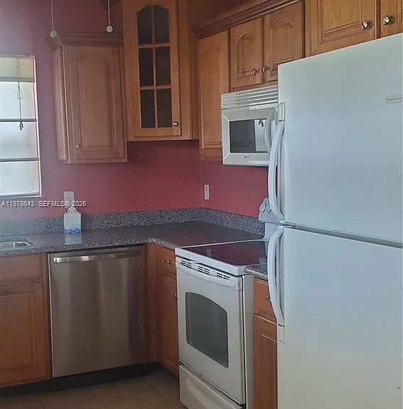 131 SE Serenata Ct — Photo 7