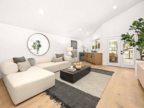 4th image of 1231 Blair Ave