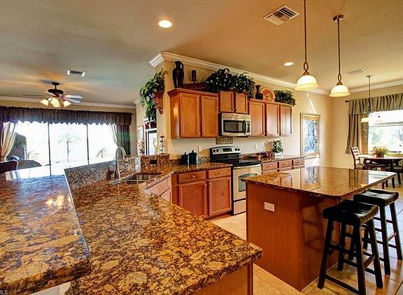 5th image of 10307 Templeton Ln