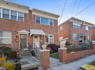 32 Underwood St NW, Washington, DC