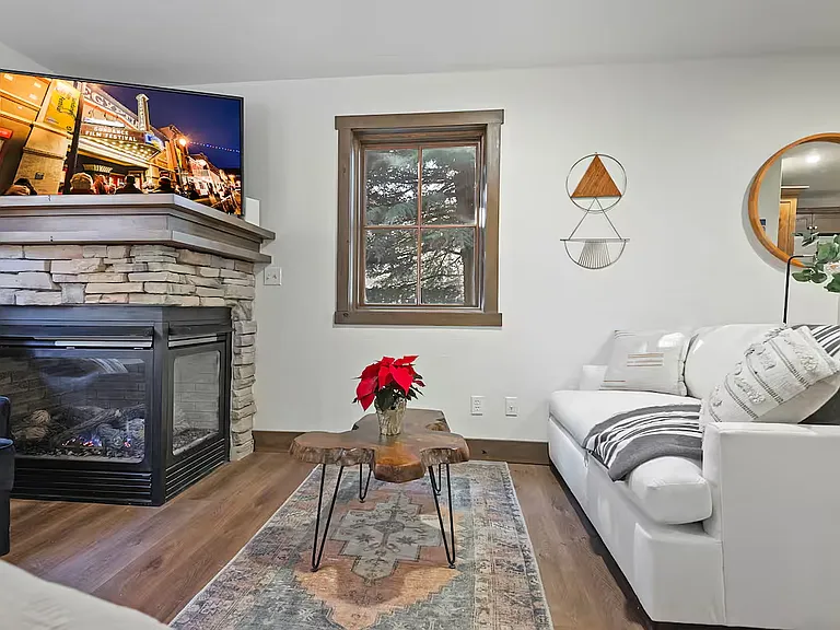 2260 Park Ave #13 — Photo 3