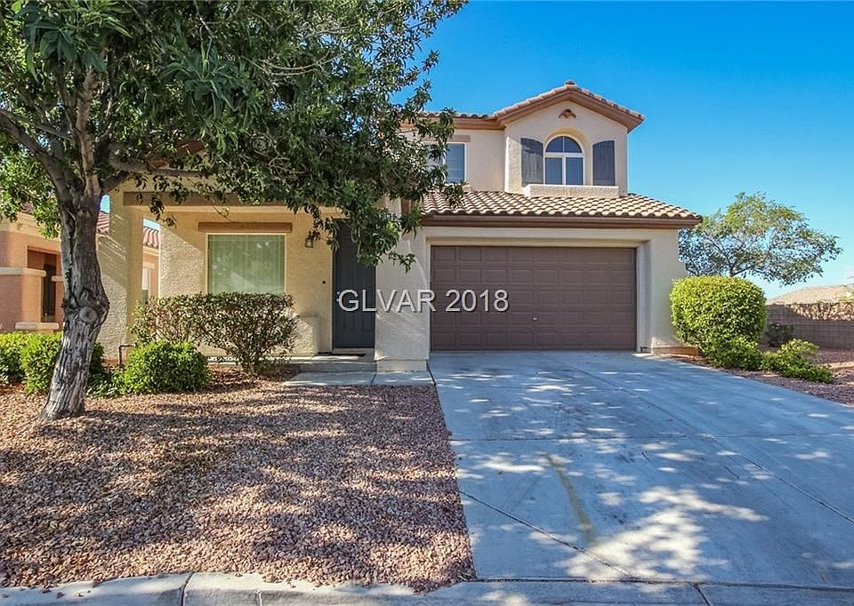 Lovely Northwest home located at the end of a culdesac...