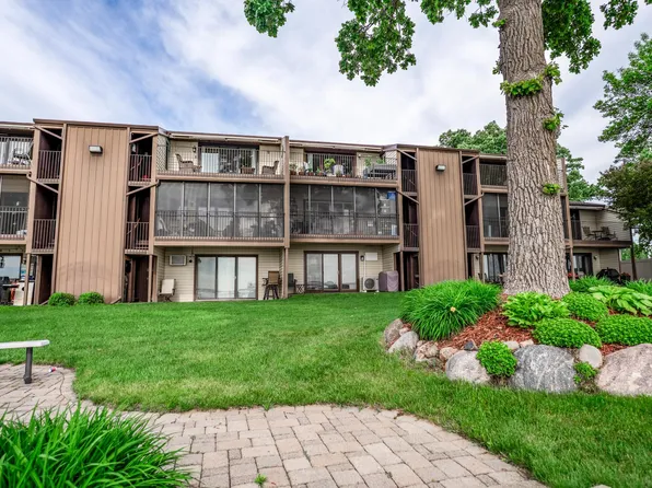 151 Lake Ave N APT 102, Spicer, MN 56288
