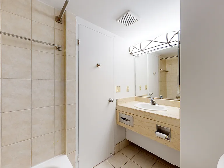 341 Maclaren St — Photo 34