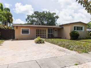 948 SW 49th Ter, Plantation, FL 33317