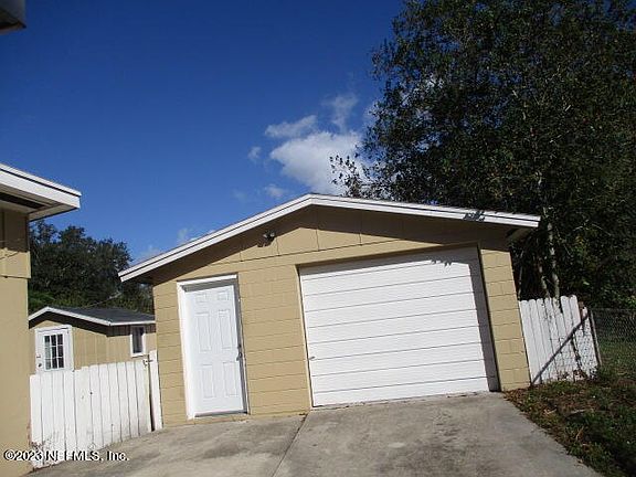 2nd image of 2151 BOURGET Drive