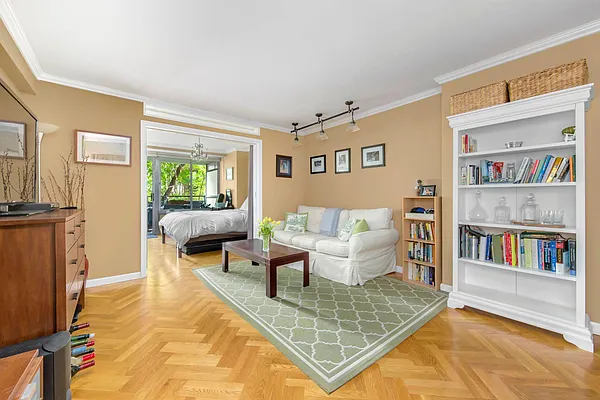 Sold by Town Residential | media 24