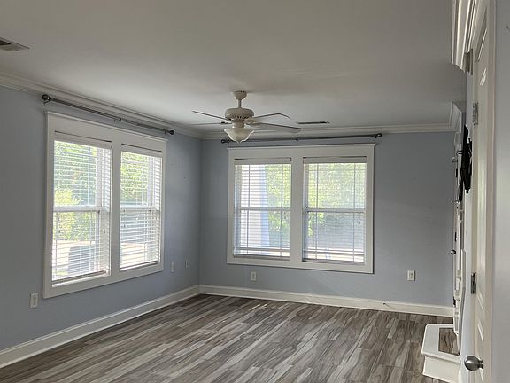 3rd image of 1725 Harvey Mitchell Pkwy S #1-4012-1