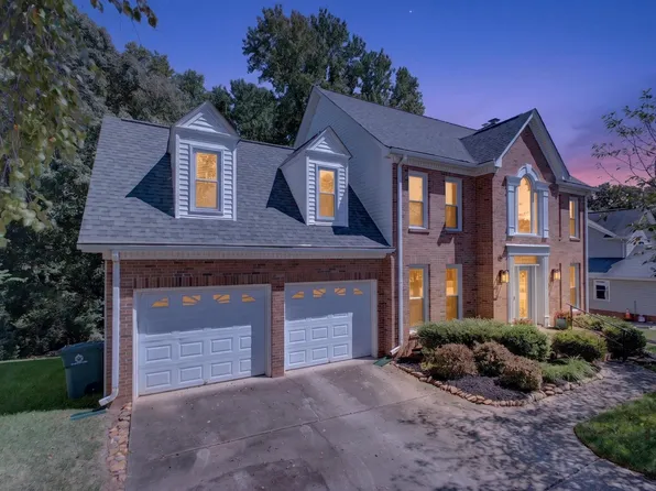 18 Middlecreek Way, Greenville, SC 29607