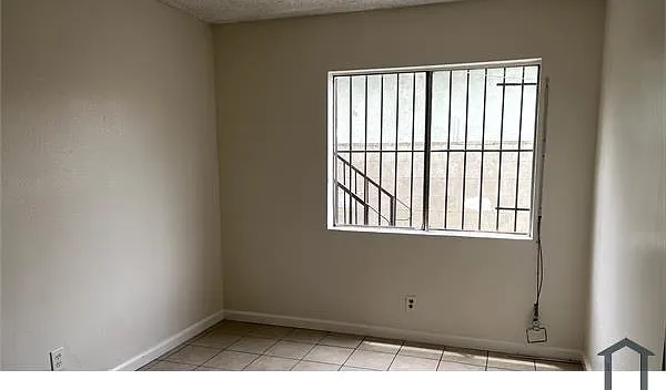 3 bed, $3,250 — Photo 2