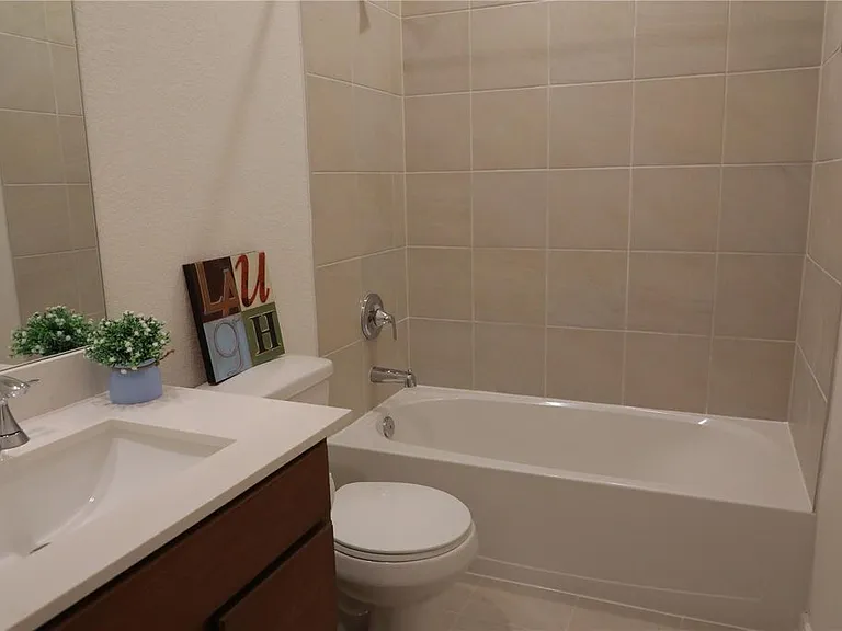1419 Capitola Ln — Photo 12