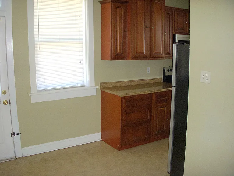 5341 Bancroft Ave #2W — Photo 8