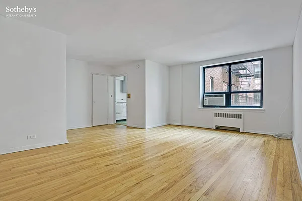 Sold by Sotheby's International Realty | media 2